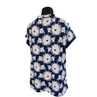 Bluzka kimono z luźnym dekoltem - duże pudrowe kwiaty